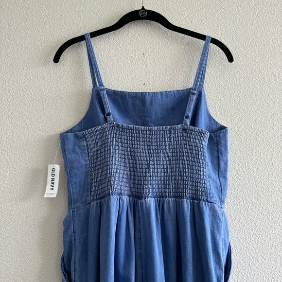 NWT Old Navy Sleeveless Chambray Cami Jumpsuit Blue Cropped Cotton Wide Leg - Picture 9 of 15